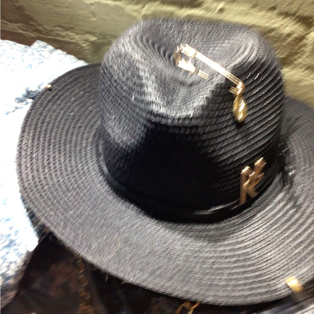 NEW LIKE RUSLIN BAGINSKI Black Wide Brim Fedora Hat with Gold Chain D - Picture 5 of 13